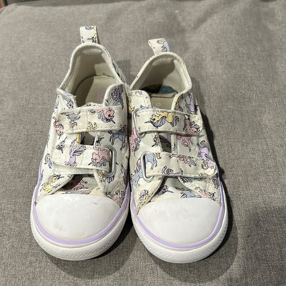 Converse, Unicorn Low Top w/Velcro Straps (Toddler- 10)